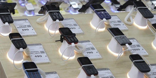 На российском рынке стали доминировать отечественные кнопочные телефоны